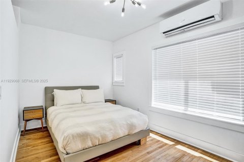 Villa ou maison à louer à Hollywood, Floride: 47.84 m2 № 1987452 - photo 24