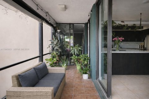 Condominio en venta en Miami, Florida, 1 dormitorio, 89.28 m2 № 2007507 - foto 12