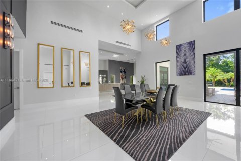 Villa ou maison à vendre à Plantation, Floride: 6 chambres, 627.65 m2 № 2060035 - photo 9