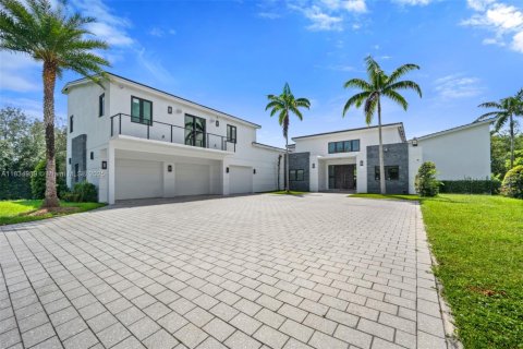 Villa ou maison à vendre à Plantation, Floride: 6 chambres, 627.65 m2 № 2060035 - photo 3