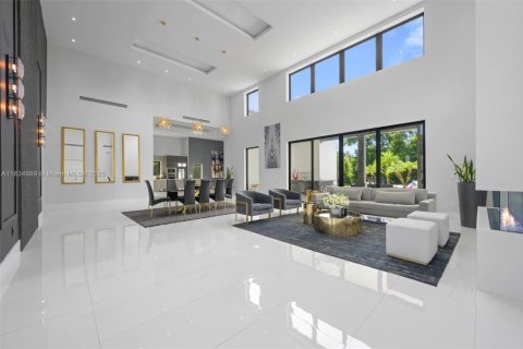 Casa en Plantation, Florida 6 dormitorios, 627.65 m2 № 2060035