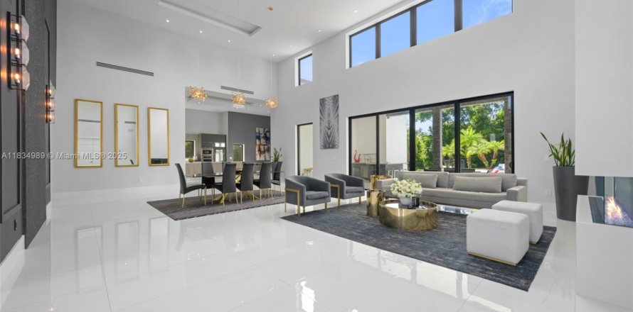 Villa ou maison à Plantation, Floride 6 chambres, 627.65 m2 № 2060035