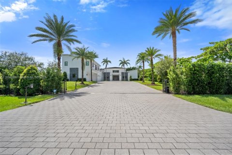 Villa ou maison à vendre à Plantation, Floride: 6 chambres, 627.65 m2 № 2060035 - photo 2