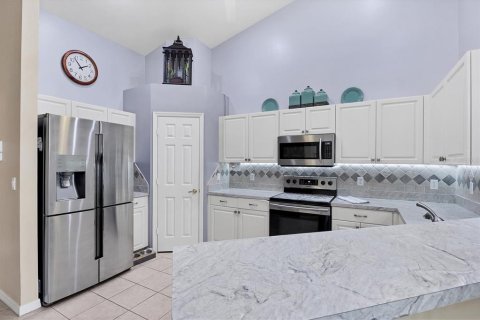 House in North Port, Florida 3 bedrooms, 138.24 sq.m. № 1757627 - photo 8