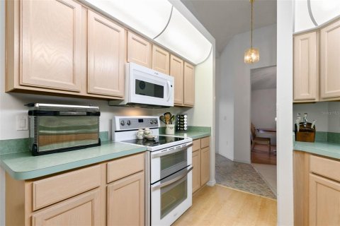 House in Hudson, Florida 3 bedrooms, 183.85 sq.m. № 1919196 - photo 10