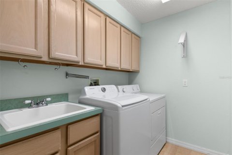 House in Hudson, Florida 3 bedrooms, 183.85 sq.m. № 1919196 - photo 23