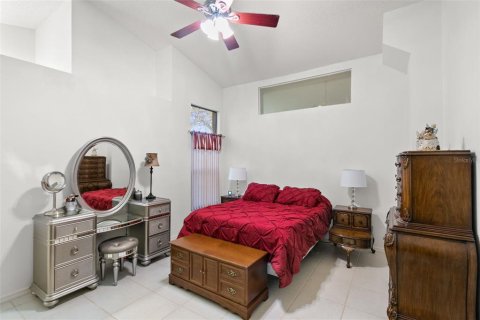 House in Hudson, Florida 3 bedrooms, 183.85 sq.m. № 1919196 - photo 17