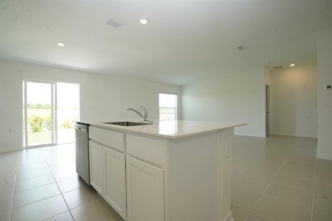 Casa en alquiler en Lake Wales, Florida, 4 dormitorios, 169.45 m2 № 1908475 - foto 3