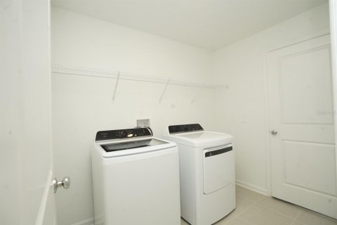 Casa en alquiler en Lake Wales, Florida, 4 dormitorios, 169.45 m2 № 1908475 - foto 14
