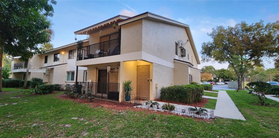 Condo à Pompano Beach, Floride, 2 chambres № 1934249