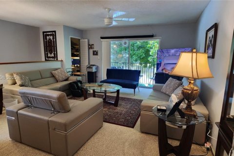 Condo in Pompano Beach, Florida, 2 bedrooms  № 1934249 - photo 6