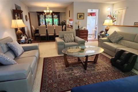 Condo in Pompano Beach, Florida, 2 bedrooms  № 1934249 - photo 7