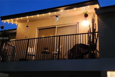 Condo in Pompano Beach, Florida, 2 bedrooms  № 1934249 - photo 27
