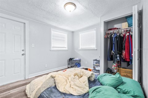Commercial property in Saint Petersburg, Florida 4 bedrooms, 121.14 sq.m. № 2222325 - photo 15