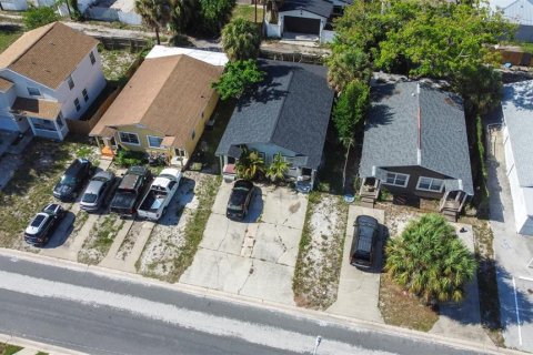 Commercial property in Saint Petersburg, Florida 4 bedrooms, 121.14 sq.m. № 2222325 - photo 28