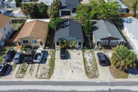 Commercial property in Saint Petersburg, Florida 4 bedrooms, 121.14 sq.m. № 2222325 - photo 24