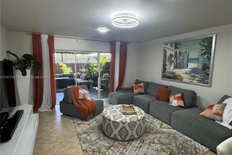 Купить виллу или дом в Майами, Флорида 3 спальни, 161м2, № 1932549 - фото 5