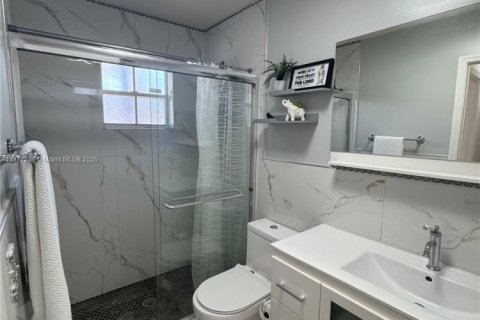 Купить виллу или дом в Майами, Флорида 3 спальни, 161м2, № 1932549 - фото 15