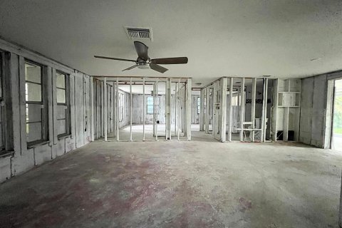 Casa en venta en Port Richey, Florida, 3 dormitorios, 156.54 m2 № 1832569 - foto 17