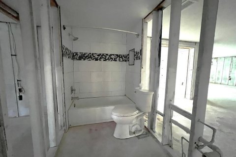Casa en venta en Port Richey, Florida, 3 dormitorios, 156.54 m2 № 1832569 - foto 21
