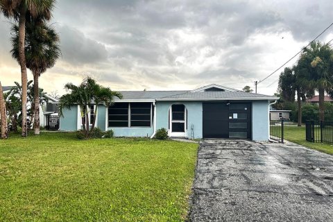 Casa en venta en Port Richey, Florida, 3 dormitorios, 156.54 m2 № 1832569 - foto 1