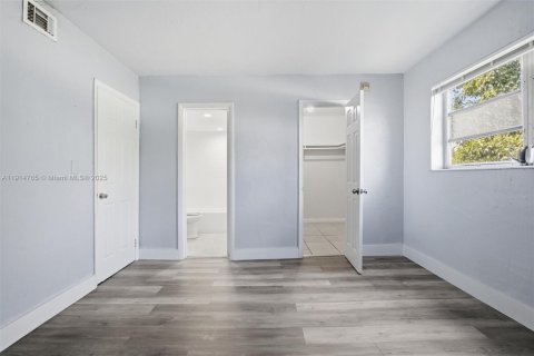 Apartamento en alquiler en Opa-locka, Florida, 1 dormitorio № 1970494 - foto 8