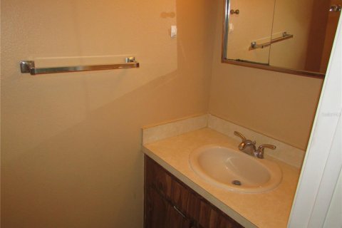 Adosado en alquiler en Tampa, Florida, 2 dormitorios, 110.37 m2 № 1780648 - foto 11