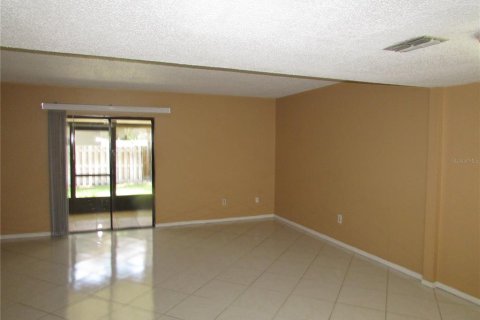 Adosado en alquiler en Tampa, Florida, 2 dormitorios, 110.37 m2 № 1780648 - foto 7