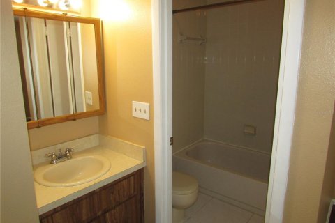 Adosado en alquiler en Tampa, Florida, 2 dormitorios, 110.37 m2 № 1780648 - foto 17