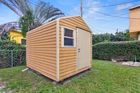 Villa ou maison à vendre à Miami, Floride: 3 chambres, 92.44 m2 № 2011918 - photo 18