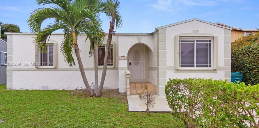 Villa ou maison à Miami, Floride 3 chambres, 92.44 m2 № 2011918