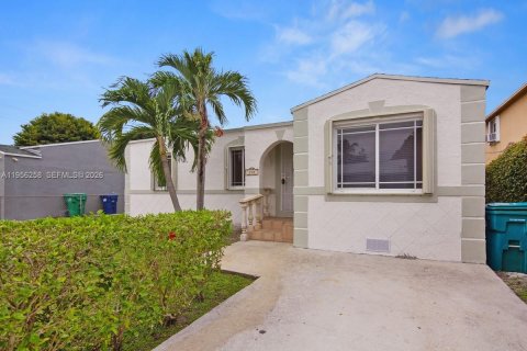 Villa ou maison à vendre à Miami, Floride: 3 chambres, 92.44 m2 № 2011918 - photo 19