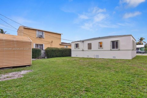 Villa ou maison à vendre à Miami, Floride: 3 chambres, 92.44 m2 № 2011918 - photo 17