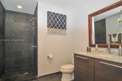 Copropriété à louer à Miami, Floride: 1 chambre, 95.78 m2 № 2020839 - photo 7