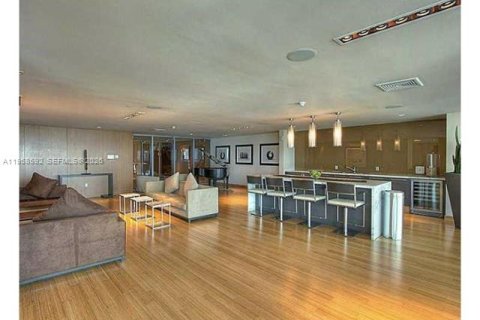 Copropriété à louer à Miami, Floride: 1 chambre, 95.78 m2 № 2020839 - photo 11