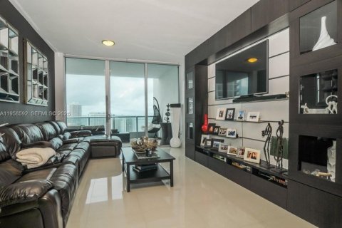 Condo in Miami, Florida, 1 bedroom  № 2020839