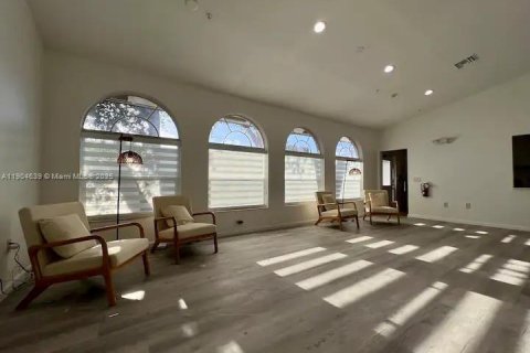 Apartment in Pompano Beach, Florida 1 bedroom, 497.58 sq.m. № 1955128 - photo 11