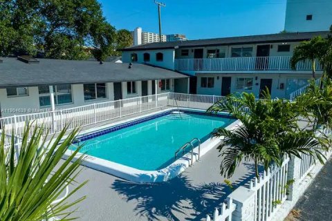 Apartment in Pompano Beach, Florida 1 bedroom, 497.58 sq.m. № 1955128 - photo 1