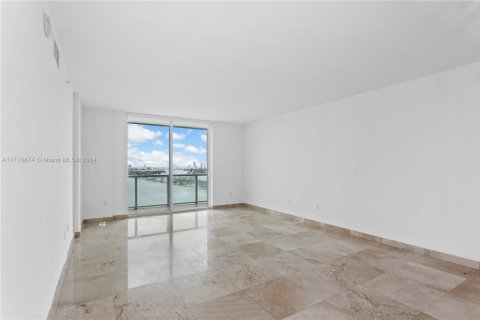 Condominio en venta en Miami, Florida, 2 dormitorios, 130.06 m2 № 1874746 - foto 11