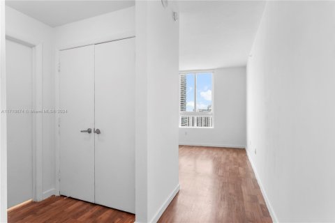 Condominio en venta en Miami, Florida, 2 dormitorios, 130.06 m2 № 1874746 - foto 17