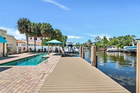 House in Fort Lauderdale, Florida 5 bedrooms, 341.23 sq.m. № 1772423 - photo 4