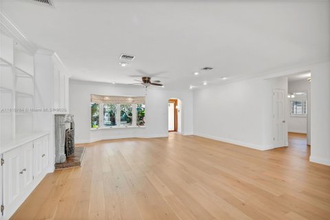 House in Fort Lauderdale, Florida 5 bedrooms, 341.23 sq.m. № 1772423 - photo 9