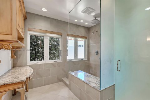 House in Fort Lauderdale, Florida 5 bedrooms, 341.23 sq.m. № 1772423 - photo 15