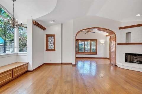 House in Fort Lauderdale, Florida 5 bedrooms, 341.23 sq.m. № 1772423 - photo 12
