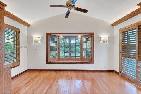 House in Fort Lauderdale, Florida 5 bedrooms, 341.23 sq.m. № 1772423 - photo 13