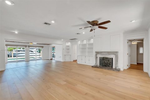 House in Fort Lauderdale, Florida 5 bedrooms, 341.23 sq.m. № 1772423 - photo 8
