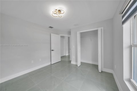 Casa en venta en Lehigh Acres, Florida, 3 dormitorios, 98.29 m2 № 1929049 - foto 7