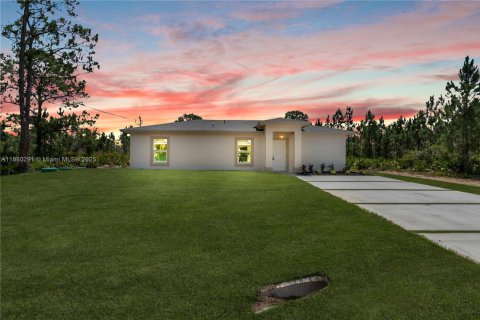 Casa en venta en Lehigh Acres, Florida, 3 dormitorios, 98.29 m2 № 1929049 - foto 1