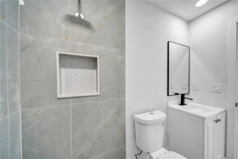 Casa en venta en Lehigh Acres, Florida, 3 dormitorios, 98.29 m2 № 1929049 - foto 12