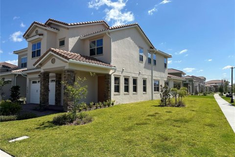 House in Orlando, Florida 4 bedrooms, 295.43 sq.m. № 1904173 - photo 2